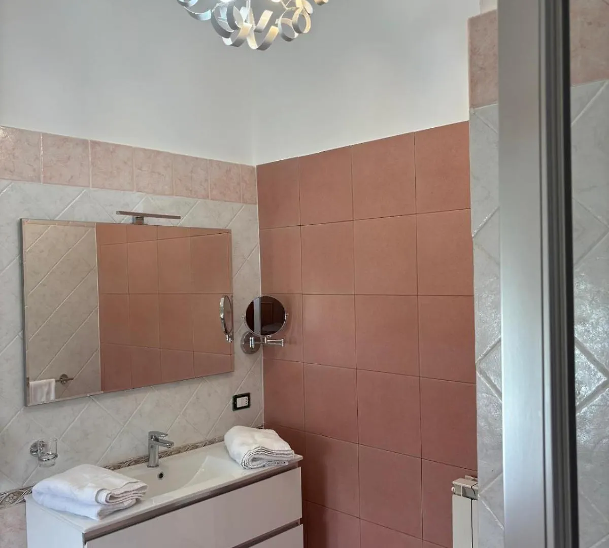 Dojo Idro Rooms Carini 0*,  Italië